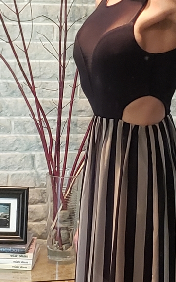 FOREVER 21 sleeveless side cutouts maxi dress S - Picture 9 of 10